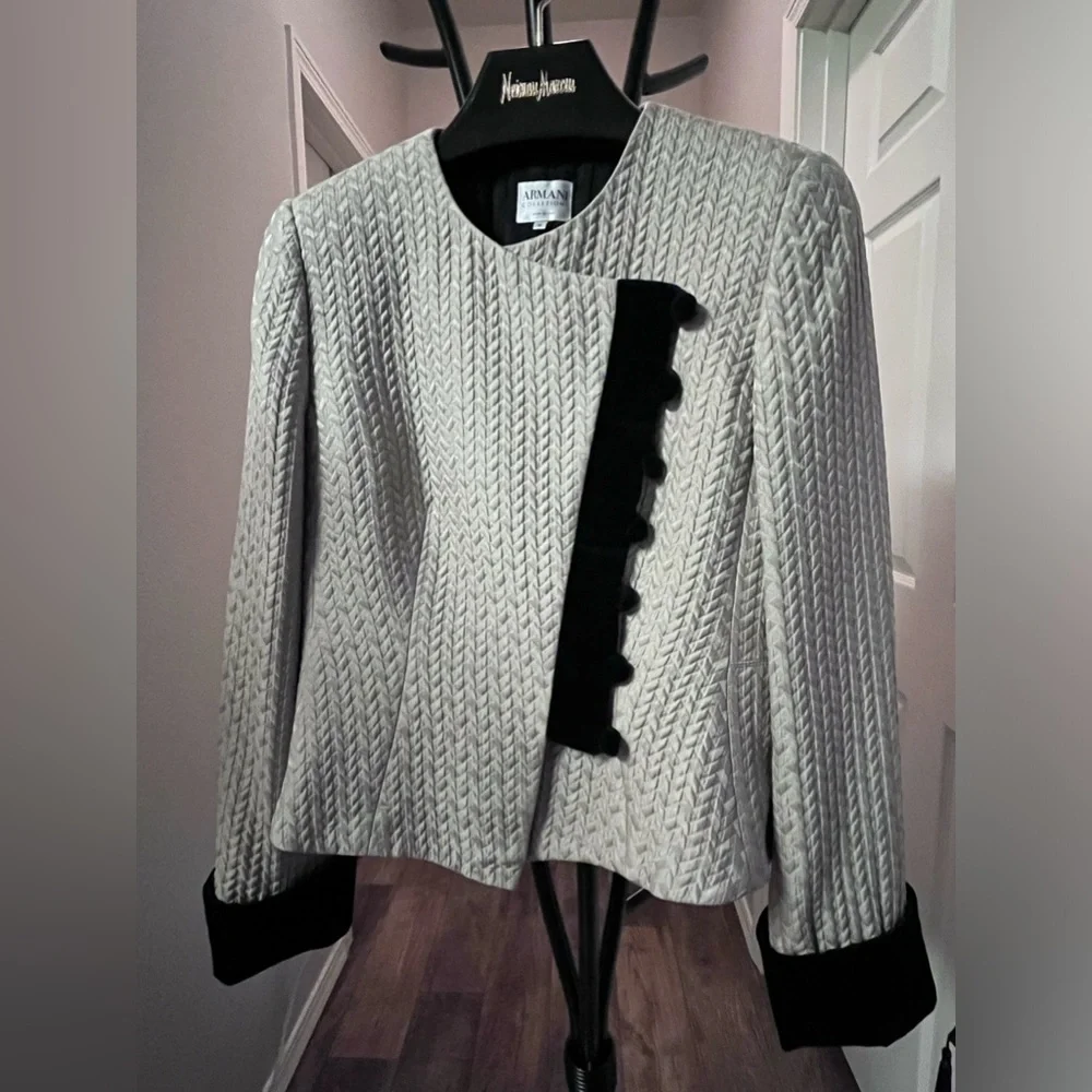 ARMANI COLLEZIONI beautiful BLAZER Jacket Made in ITALY with Velvet Details - Picture 14 of 16